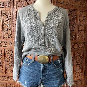 Solitaire Embroidered V-Neck Button Down Long-Sleeve Top Gray